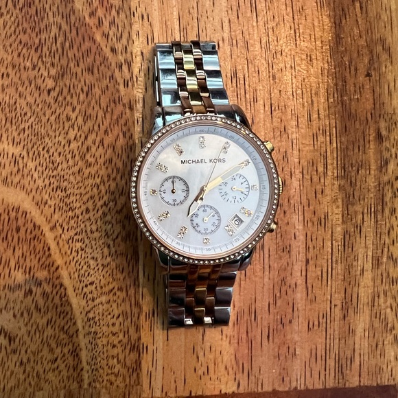 Michael Kors Watch Silver and Gold EUC - Picture 2 of 4